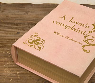 アンティーク調洋書小物入れLサイズイメージ、loverscomplaint