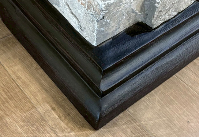 石造り風の置型電気暖炉の下部分その02