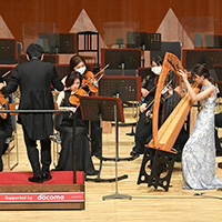 関西フィルハーモニー管弦楽団とケルティックハープ協奏曲の共演