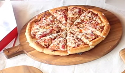 ピザ等の丸型木製プレート皿 アカシアの木製食器 アイエム
