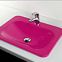ピンクやオレンジの角型洗面器　マルモリンボウル