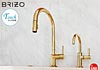 BRIZO タッチ式キッチン用混合水栓オーディンの使用例