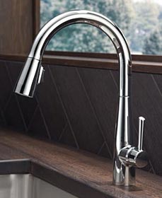 デルタ正規品、タッチ式キッチン用水栓エッサ、クローム色