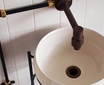 水栓と丸型洗面器の組み合わせ例
